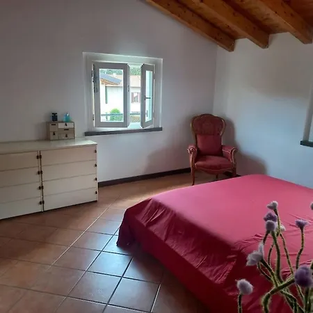Villa Linda A Monate Travedona