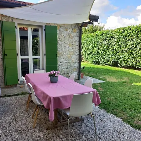 Villa Linda A Monate Travedona